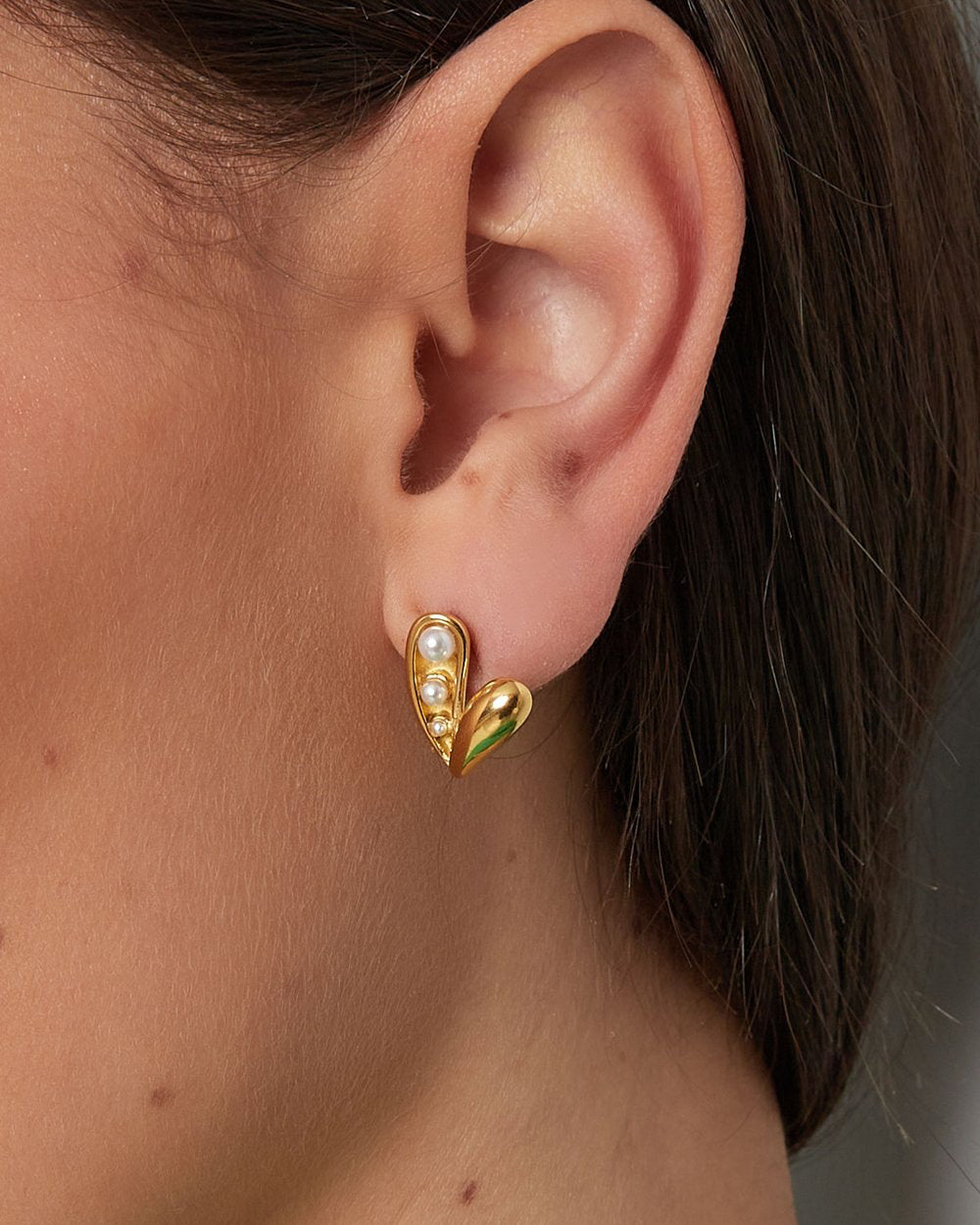 Open Heart Pearl Oorbellen - Goud