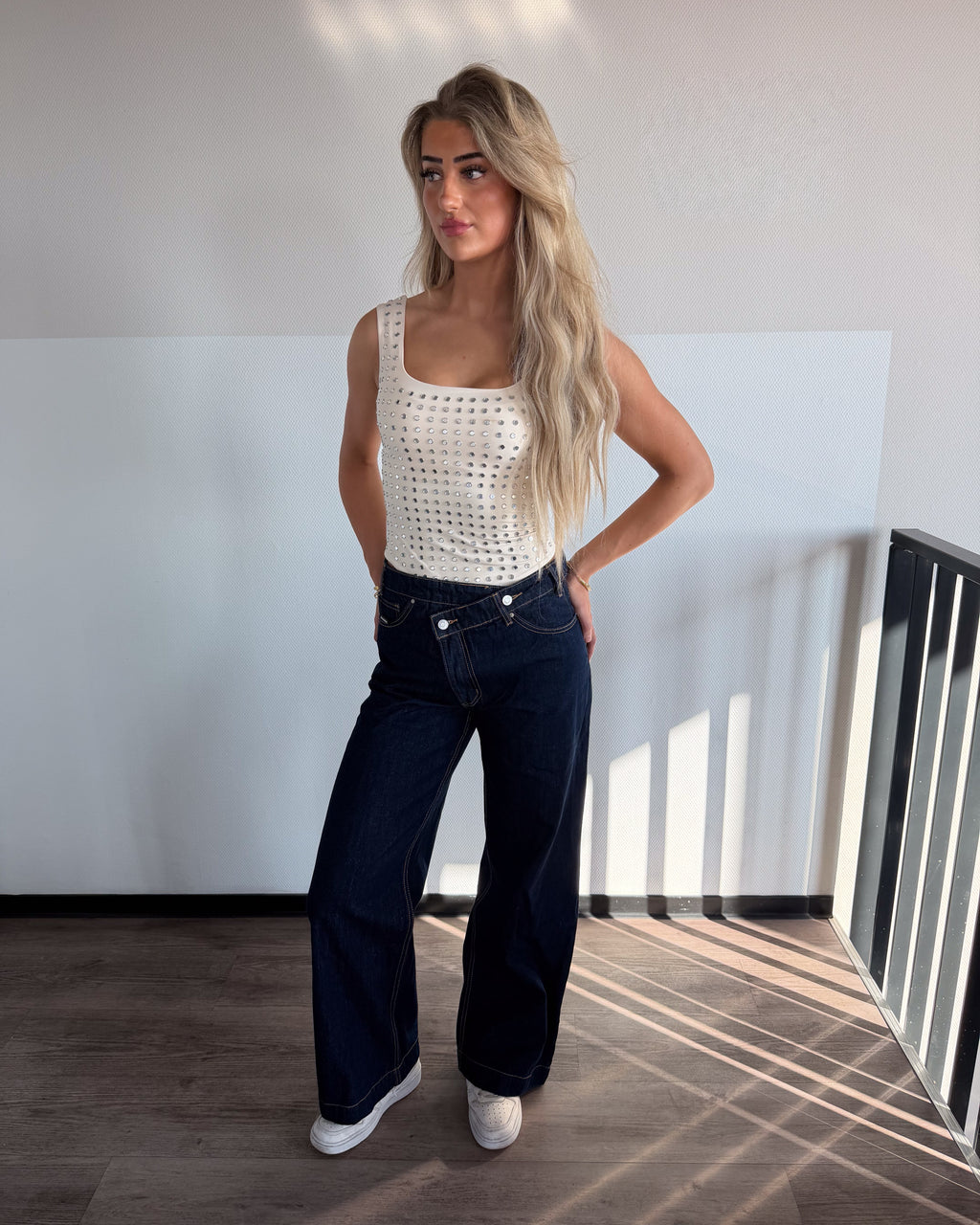 Isa Stud Body - Beige