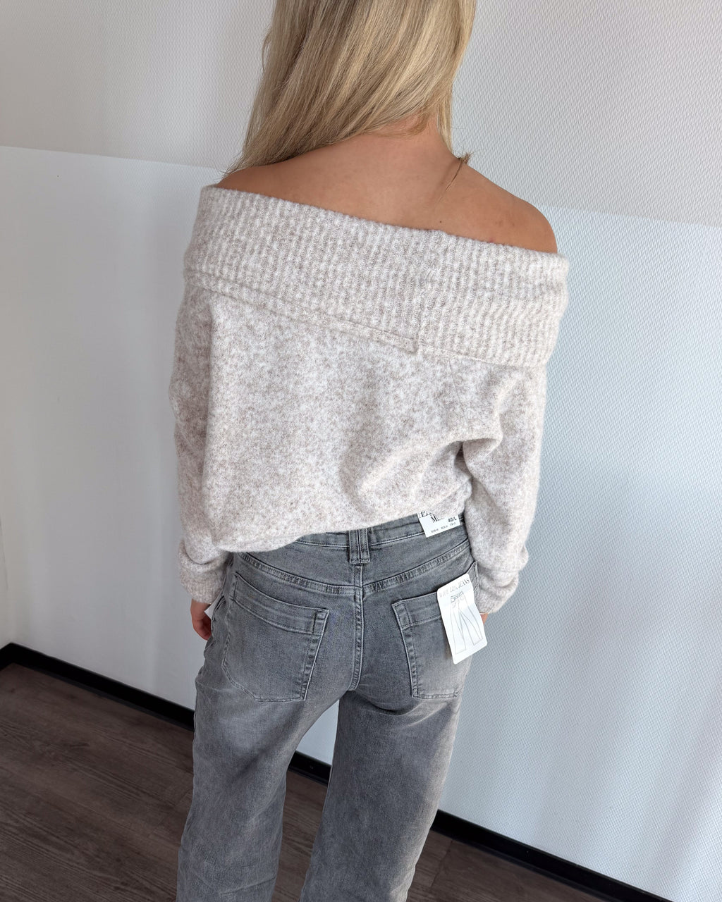 Nika Trui - Beige