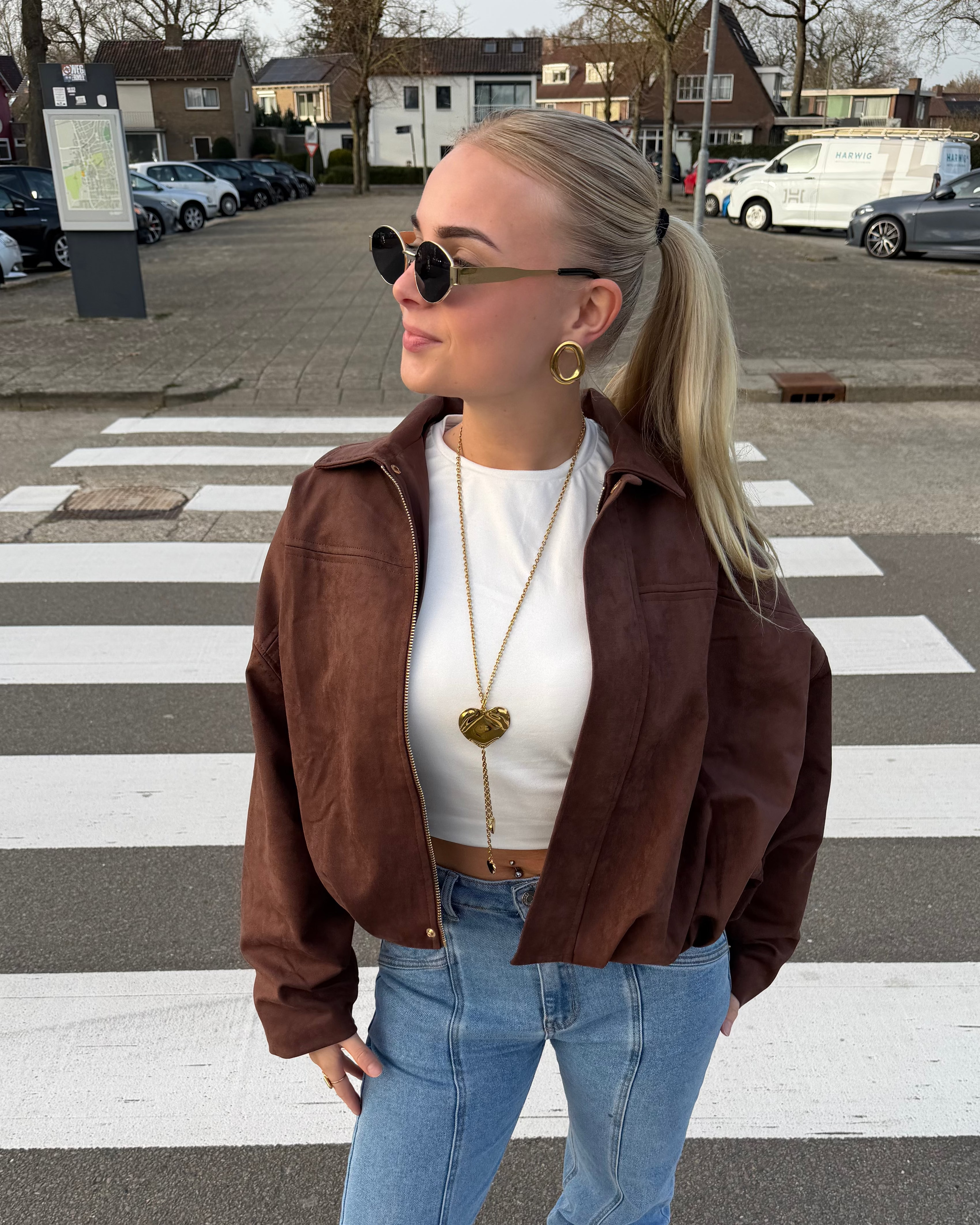 Yena Jas - Bruin
